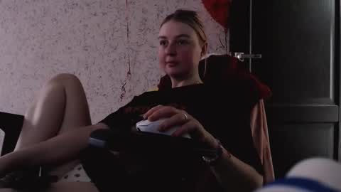 Sasha and Bella online show from 02/16/25, 11:05