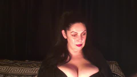 Snapshot of black_pearls chatting on 10/10/25, 10:09 Sarah online show from 10/10/25, 10:09
