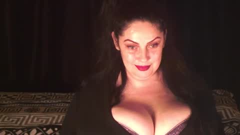 Sarah online show from 10/15/25, 04:18