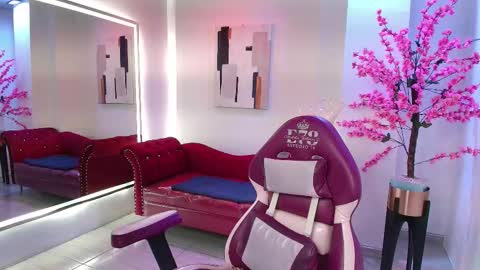 Snapshot of black_roseee chatting on 10/25/25, 03:36 Rousse online show from 10/25/25, 03:36