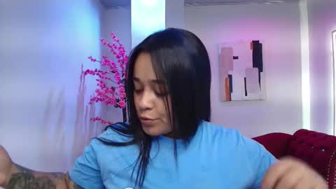 Snapshot of black_roseee chatting on 11/19/25, 03:17 Rousse online show from 11/19/25, 03:17