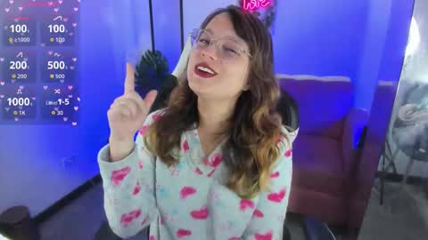 Sophie online show from 10/19/25, 12:17