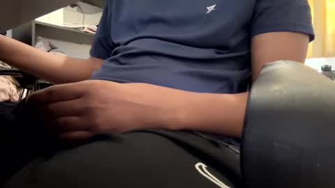 Snapshot of blackdiscreet chatting on 01/16/25, 12:20 blackdiscreet online show from 01/16/25, 12:20