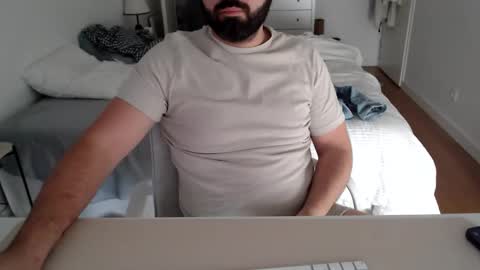 Snapshot of blackfox33 chatting on 11/14/25, 01:10 blackfox33 online show from 11/14/25, 01:10