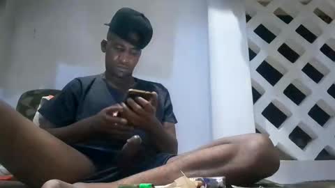 Snapshot of blackhanter69 chatting on 09/16/25, 04:52 blackhanter69 online show from 09/16/25, 04:52