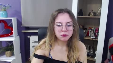 Z O E Y online show from 12/02/24, 05:37