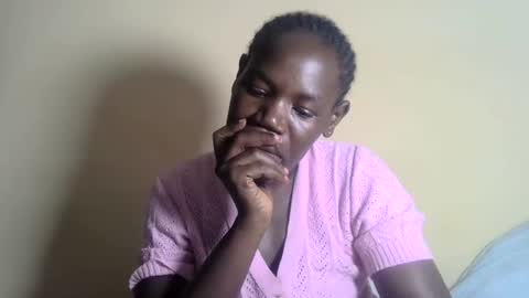 Snapshot of blacksexygal chatting on 02/04/25, 06:38 SARAH online show from 02/04/25, 06:38