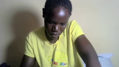 Snapshot of blacksexygal chatting on 02/05/25, 05:09 SARAH online show from 02/05/25, 05:09