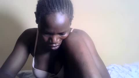 Snapshot of blacksexygal chatting on 02/07/25, 07:40 SARAH online show from 02/07/25, 07:40