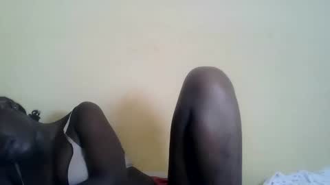 Snapshot of blacksexygal chatting on 02/07/25, 10:50 SARAH online show from 02/07/25, 10:50