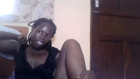 Snapshot of blacksexygal chatting on 03/12/25, 08:51 SARAH online show from 03/12/25, 08:51