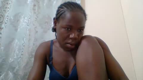 Snapshot of blacksexygal chatting on 09/17/25, 03:57 SARAH online show from 09/17/25, 03:57