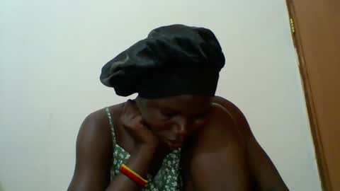 Snapshot of blacksexygal chatting on 10/20/25, 07:31 SARAH online show from 10/20/25, 07:31