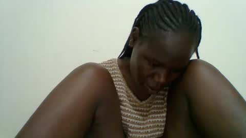 Snapshot of blacksexygal chatting on 10/27/25, 04:33 SARAH online show from 10/27/25, 04:33