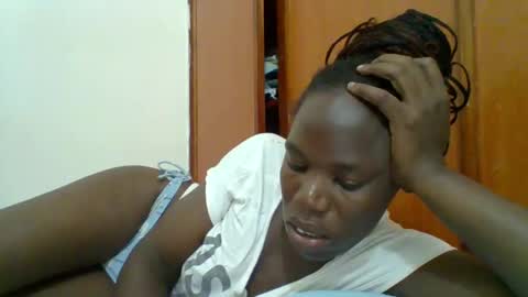 Snapshot of blacksexygal chatting on 11/10/25, 11:20 SARAH online show from 11/10/25, 11:20