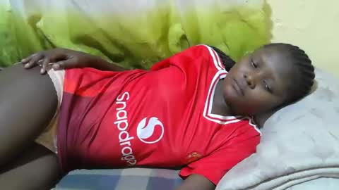 Snapshot of blackslim_girl2 chatting on 11/18/25, 06:29 blackslim_girl2 online show from 11/18/25, 06:29