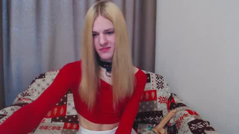 Snapshot of blaire_18 chatting on 01/03/25, 06:33 blaire 18 online show from 01/03/25, 06:33