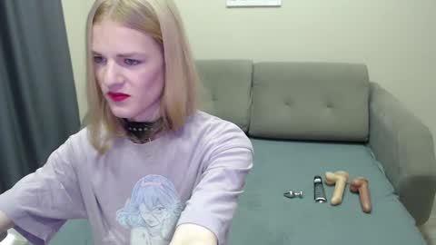 Snapshot of blaire_18 chatting on 02/18/25, 05:42 blaire 18 online show from 02/18/25, 05:42