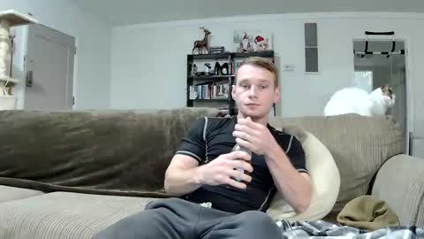 Snapshot of blakeandskylar chatting on 12/12/24, 11:58 BlakeAndSkylar online show from 12/12/24, 11:58