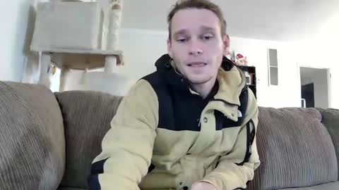 Snapshot of blakeandskylar chatting on 12/23/24, 03:23 BlakeAndSkylar online show from 12/23/24, 03:23