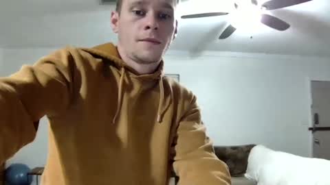 Snapshot of blakeandskylar chatting on 02/26/25, 11:37 BlakeAndSkylar online show from 02/26/25, 11:37