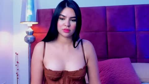 Snapshot of blanca___nieves chatting on 10/23/25, 01:43 Blanca Nieves online show from 10/23/25, 01:43