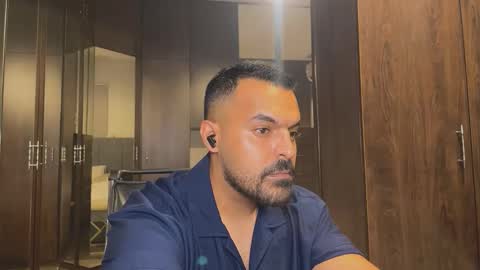 Snapshot of blessedleo72 chatting on 11/22/25, 08:02 Leo online show from 11/22/25, 08:02