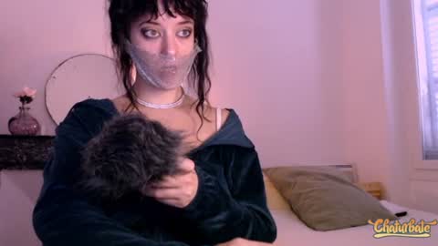 Cassandre online show from 10/23/25, 12:15