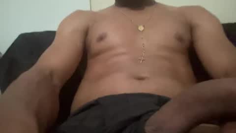 Snapshot of blingsexxx420 chatting on 10/12/25, 07:13 blingsexxx420 online show from 10/12/25, 07:13