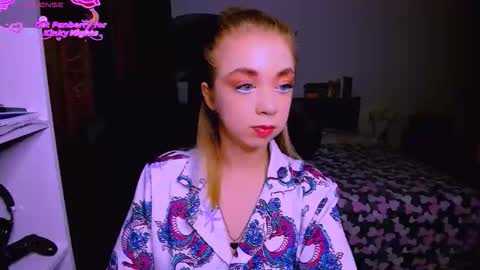 Nicole online show from 11/21/25, 08:35