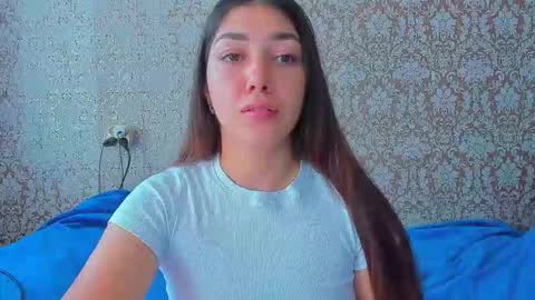 Snapshot of bloemetjes chatting on 10/06/25, 08:17 bloemetjes online show from 10/06/25, 08:17