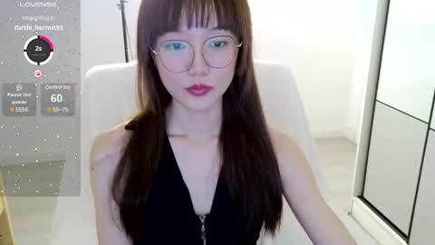 Snapshot of blon_kater chatting on 12/19/24, 12:12 YoYo online show from 12/19/24, 12:12