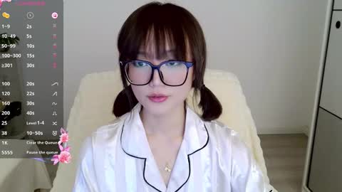 Snapshot of blon_kater chatting on 03/09/25, 09:13 YoYo online show from 03/09/25, 09:13