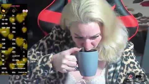 Snapshot of blond_ledi chatting on 03/03/25, 05:07 blond_ledi online show from 03/03/25, 05:07