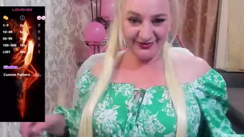 Snapshot of blond_ledi chatting on 03/12/25, 08:10 blond_ledi online show from 03/12/25, 08:10