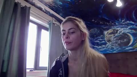 Snapshot of blonde4pasion chatting on 02/20/25, 08:17 blonde4pasion online show from 02/20/25, 08:17