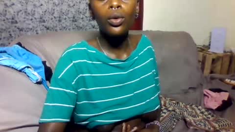 Snapshot of blonde_barby chatting on 11/12/25, 04:02 blonde_barby online show from 11/12/25, 04:02