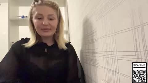 Snapshot of blondie_xoxoxo chatting on 11/01/25, 04:20 blondie_xoxoxo online show from 11/01/25, 04:20