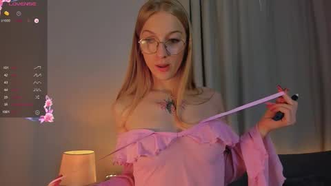 Snapshot of blondiemuse_ chatting on 10/02/25, 02:46 Eva online show from 10/02/25, 02:46