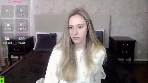 Snapshot of blondy_riss chatting on 03/05/25, 02:23 blondy_riss online show from 03/05/25, 02:23