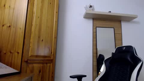 blondyelena online show from 01/15/25, 08:20