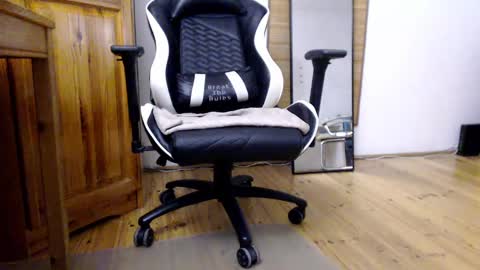 blondyelena online show from 03/04/25, 07:51