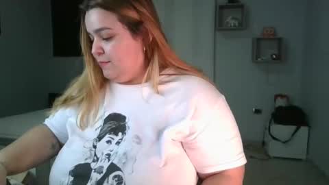 Snapshot of blondyliciousx chatting on 12/06/24, 02:57 katartistic name online show from 12/06/24, 02:57