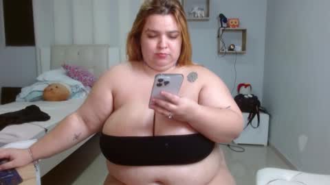 Snapshot of blondyliciousx chatting on 12/11/24, 10:25 katartistic name online show from 12/11/24, 10:25
