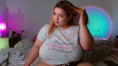 Snapshot of blondyliciousx chatting on 02/01/25, 02:26 katartistic name online show from 02/01/25, 02:26