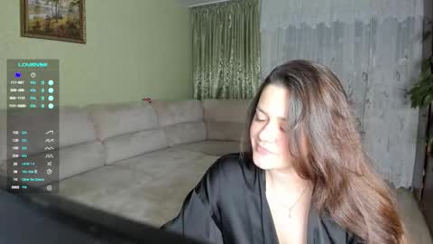 Snapshot of bloomwithmary chatting on 09/28/25, 07:52 bloomwithmary online show from 09/28/25, 07:52