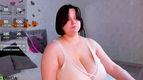 Snapshot of blossom_sonya chatting on 10/30/25, 01:07 Sonya GTM2 TuWeThFrSaSu 0900am-1500pm online show from 10/30/25, 01:07