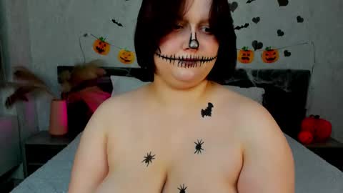 Snapshot of blossom_sonya chatting on 10/31/25, 01:50 Sonya GTM2 TuWeThFrSaSu 0900am-1500pm online show from 10/31/25, 01:50