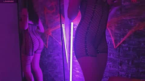 santiylola online show from 10/24/25, 02:08