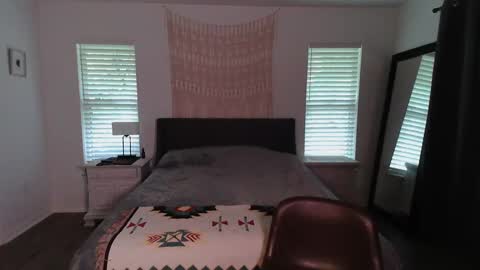 Sarah Zee online show from 09/23/25, 05:27